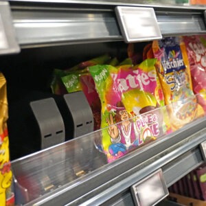 Système de poussoirs pour confiseries
