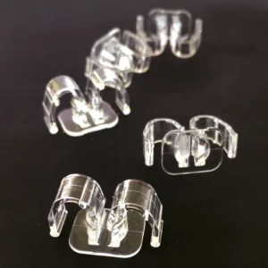 Clip pour fixation sur grille